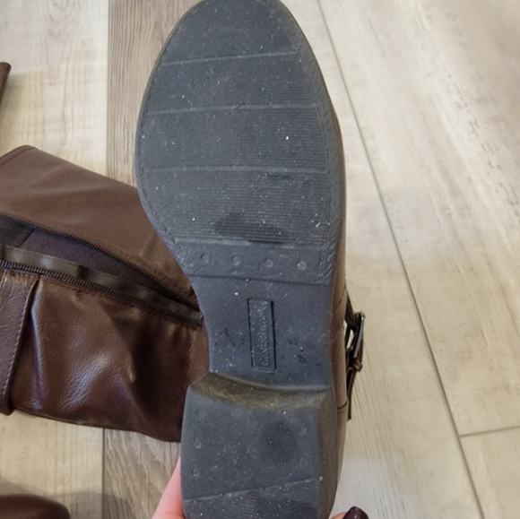 Dark brown boots - Picture 5 of 5